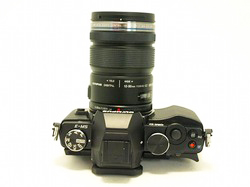 ｵﾘﾝﾊﾟｽ OM-D E-M5 ﾚﾝｽﾞｷｯﾄ(BLK)