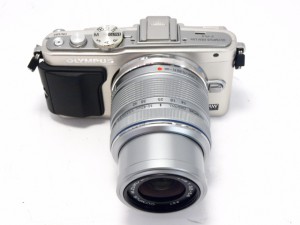 ｵﾘﾝﾊﾟｽ E-PL5+14-42ⅡRｷｯﾄ(ﾌﾞﾗｯｸ)
