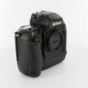 ﾆｺﾝ F5