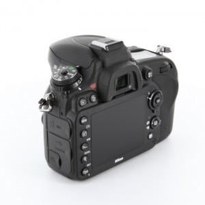 ﾆｺﾝ D610
