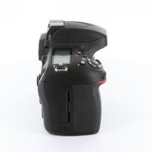 ﾆｺﾝ D610