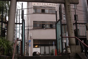 柳森神社・階段下
