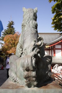 狛犬・背