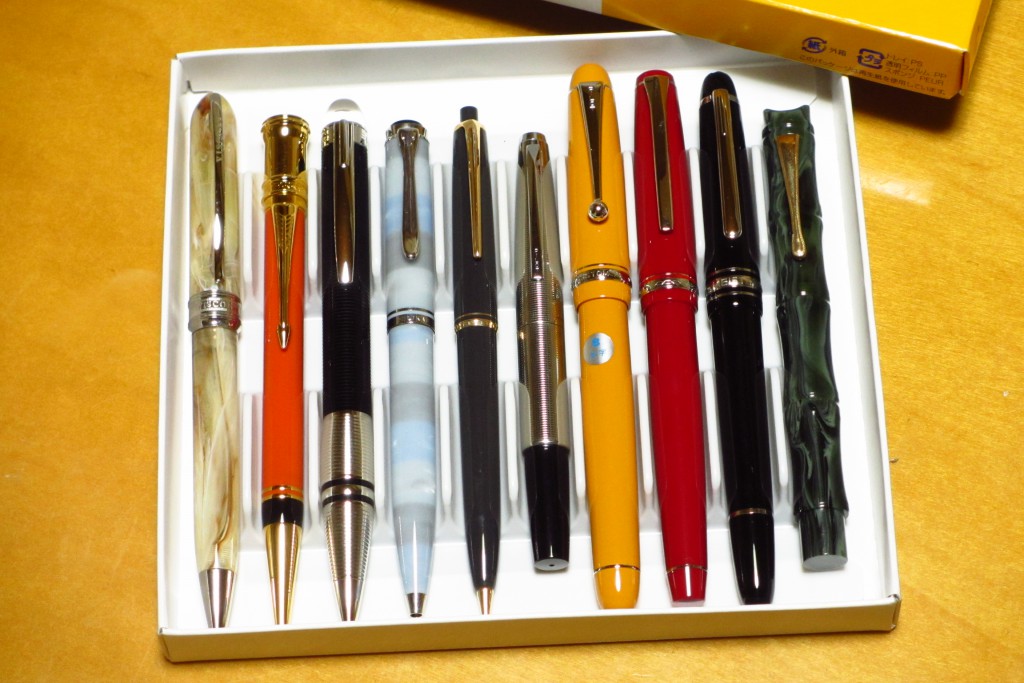 万年筆とボールペン