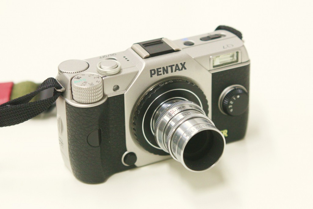PENTAXのQシリーズ、シネレンズとも相性良し。