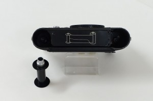 ライカM2従来型フイルム室