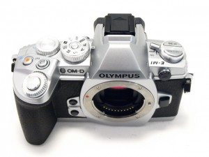OM-D E-M1シルバー