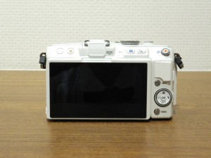 ｵﾘﾝﾊﾟｽ E-PL6 WHT+M 14-42.3.5-5.6 Ⅱ・3