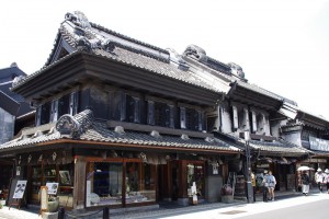 古い重厚な建物