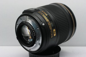 ニコン２８