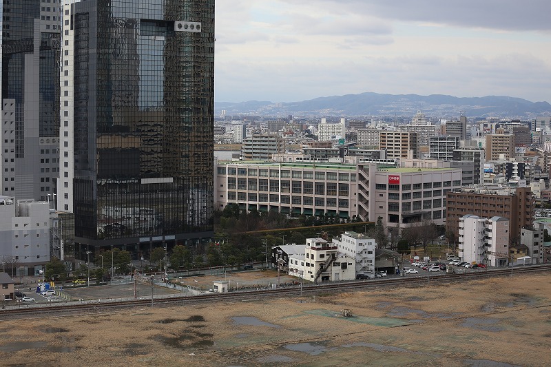 F2.8 四角