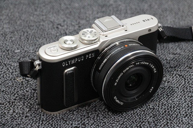 OLYMPUS PEN E-PL8ミラーレス