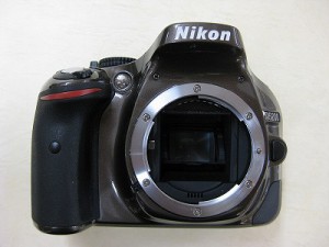 ニコン　Ｄ５２００ブロンズ