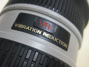 ニコン　AF-SVR70-200/2.8G　ライトグレー