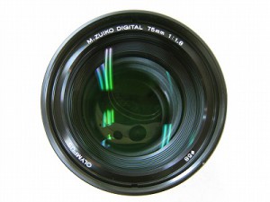 オリンパス　Mズイコーデジタル75/1.8　ブラック
