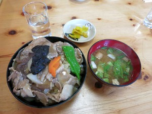 イノブタ丼