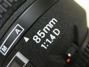 ニコン　AF85/1.4D
