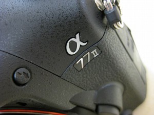 ソニー　α77II