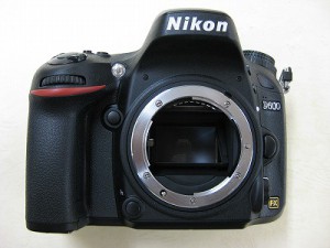 ニコン　D600