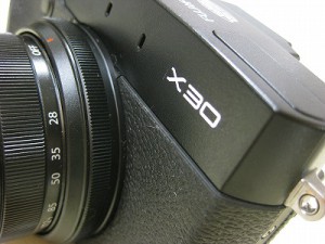 フジフィルム　X30　ブラック