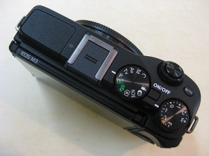 キヤノン　EOS-M3