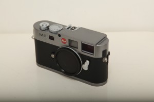 ﾗｲｶ M9 ｽﾁｰﾙｸﾞﾚｲ　10705