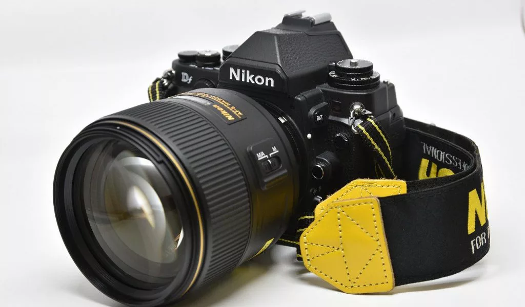 【Nikon】ニコン NIKKOR 105mm 1:2.5 レンズ