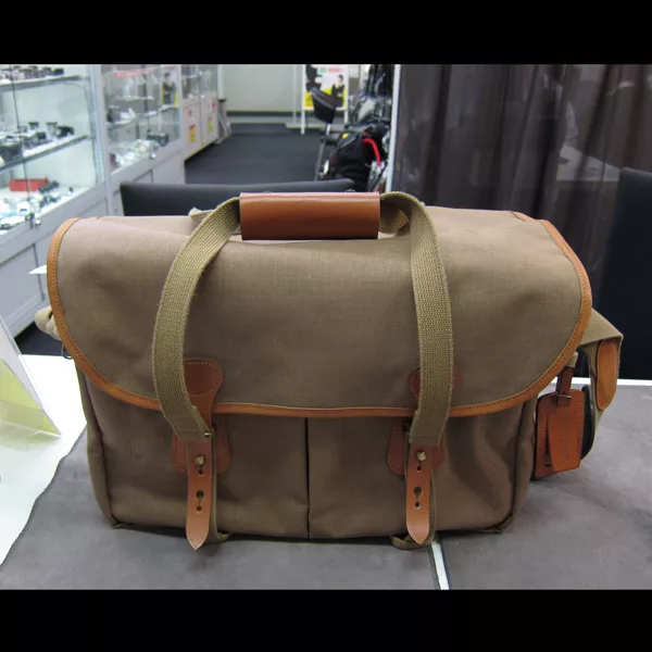 【入荷情報】(ビリンガム) Billingham 445/ナイテックス タン