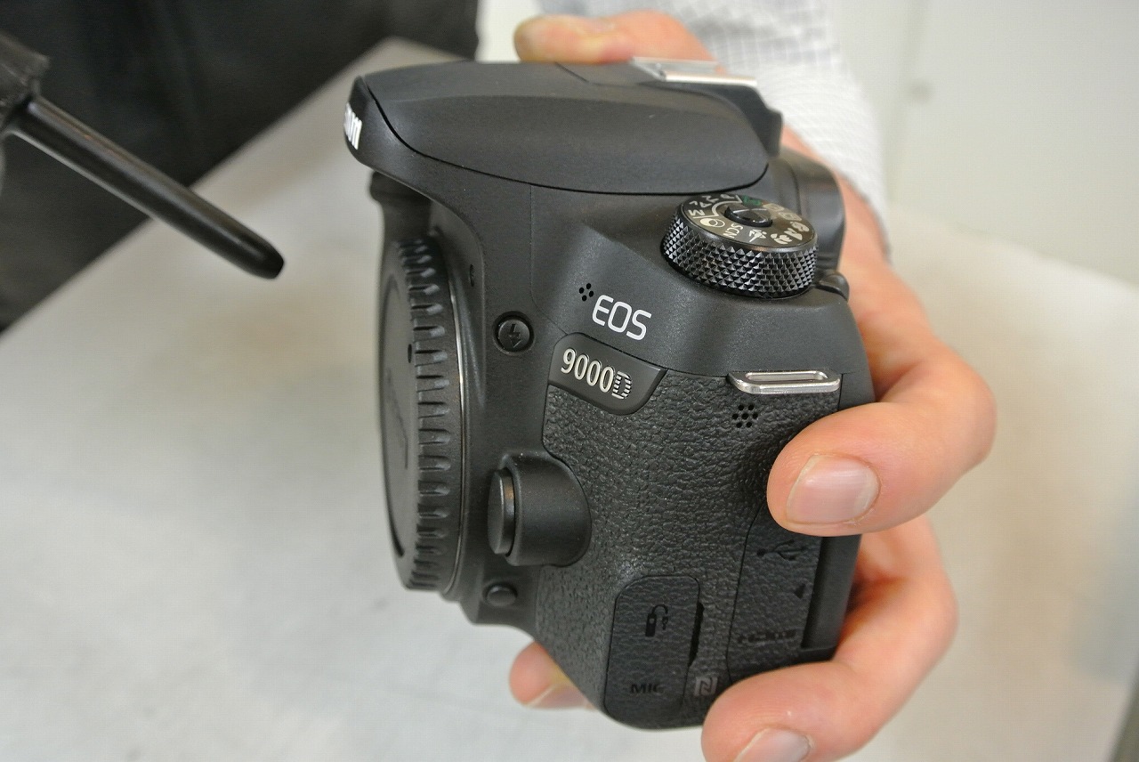 キヤノンEOS9000D