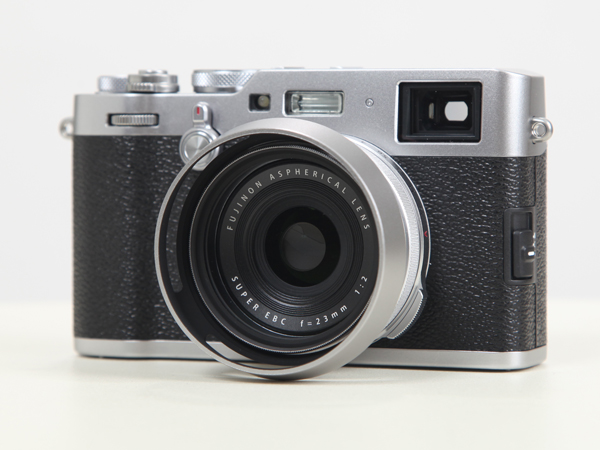 入荷案内：中古 富士フイルム X100F シルバー