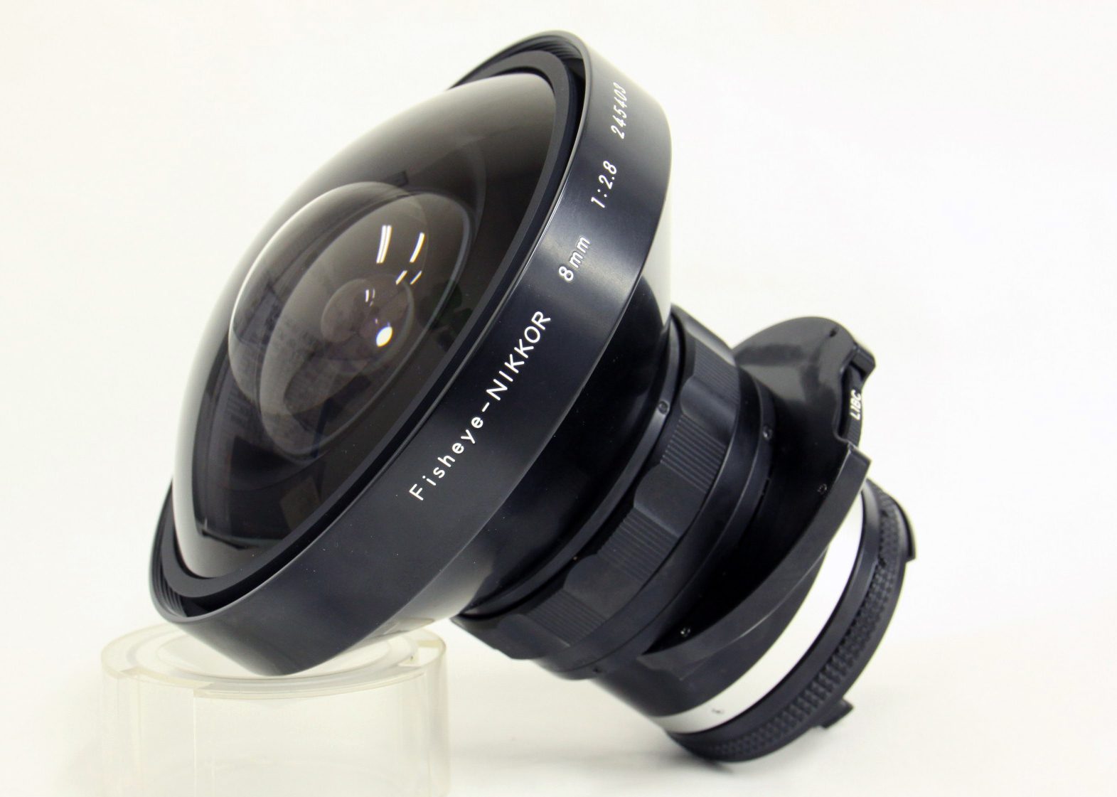 ニコン FISHEYE NIKKOR 8mm F2.8 Ai-s ケース付