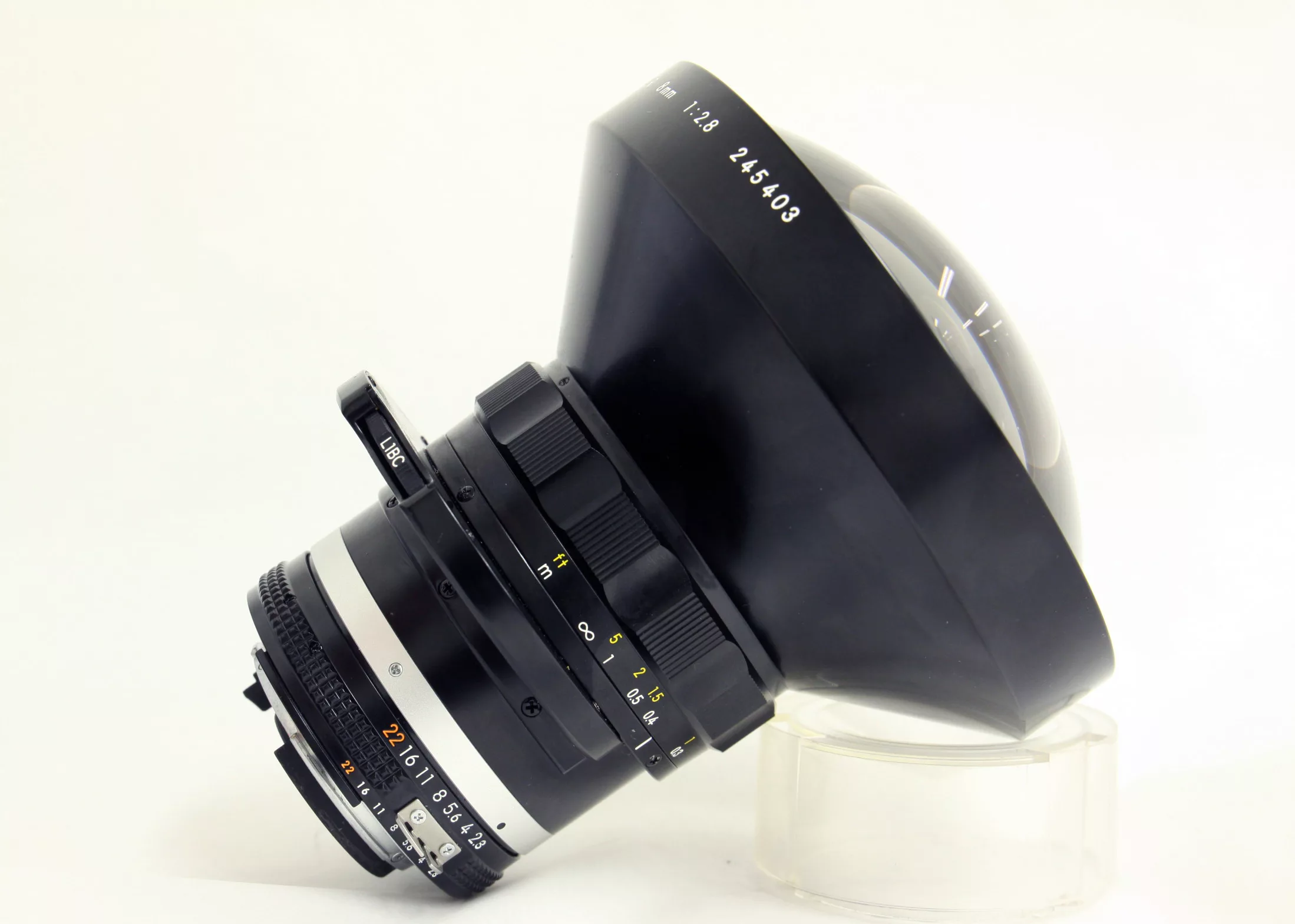 ニコン FISHEYE NIKKOR 8mm F2.8 Ai-s ケース付