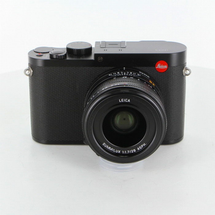 Leica Q front