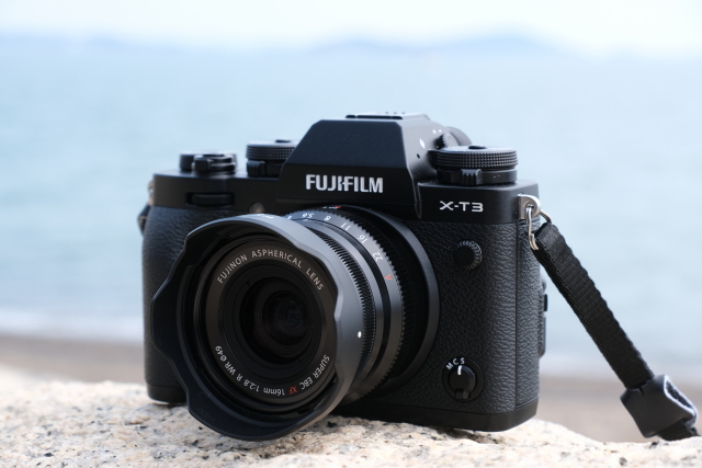 【新品未使用】 FUJIFILM  XF 16mm F2.8  R WRスマホ/家電/カメラ