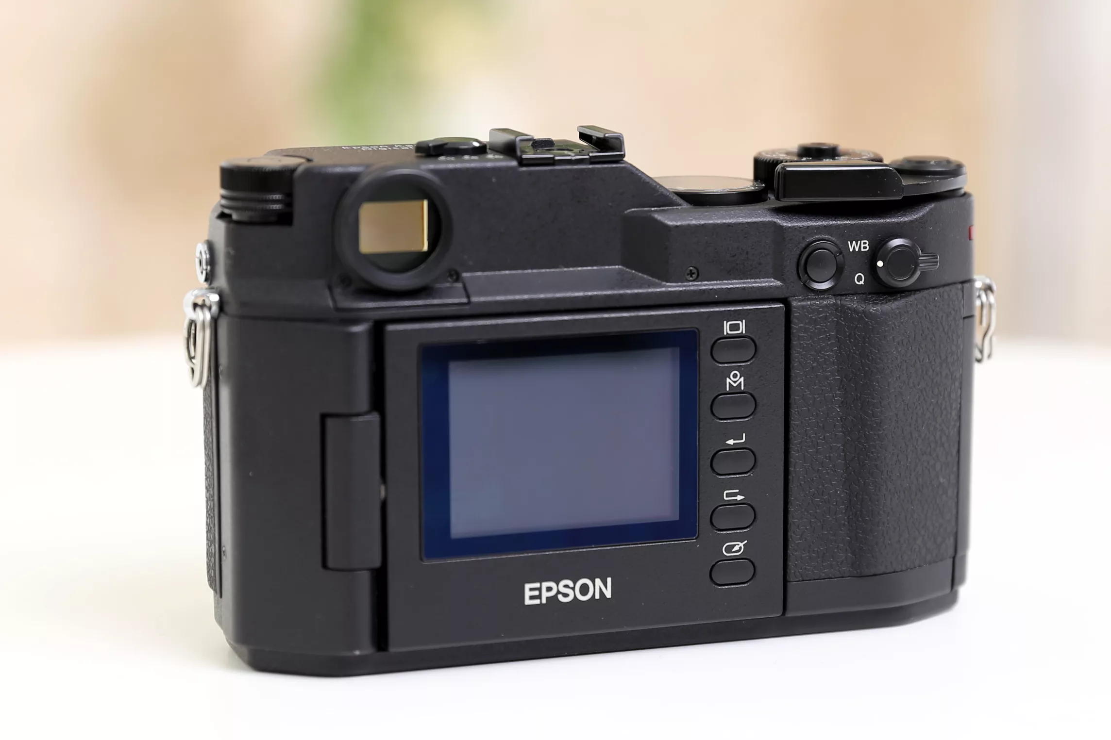 レトロ感あふれるデジタルレンジファインダー機 EPSON R-D1s 入荷！