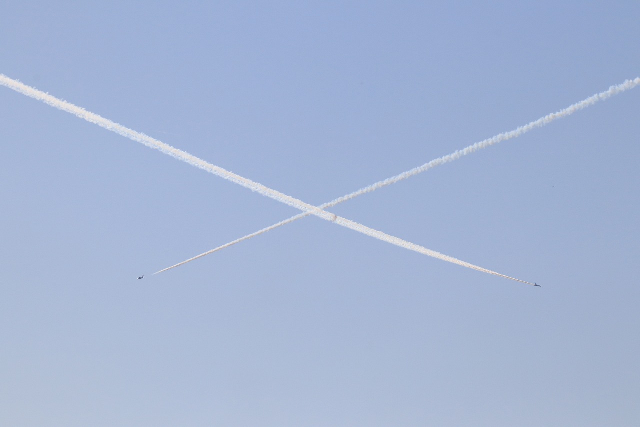 【作例付き撮影地情報】 ブルーインパルスを撮る・愛知県小牧「航空祭・小牧基地」