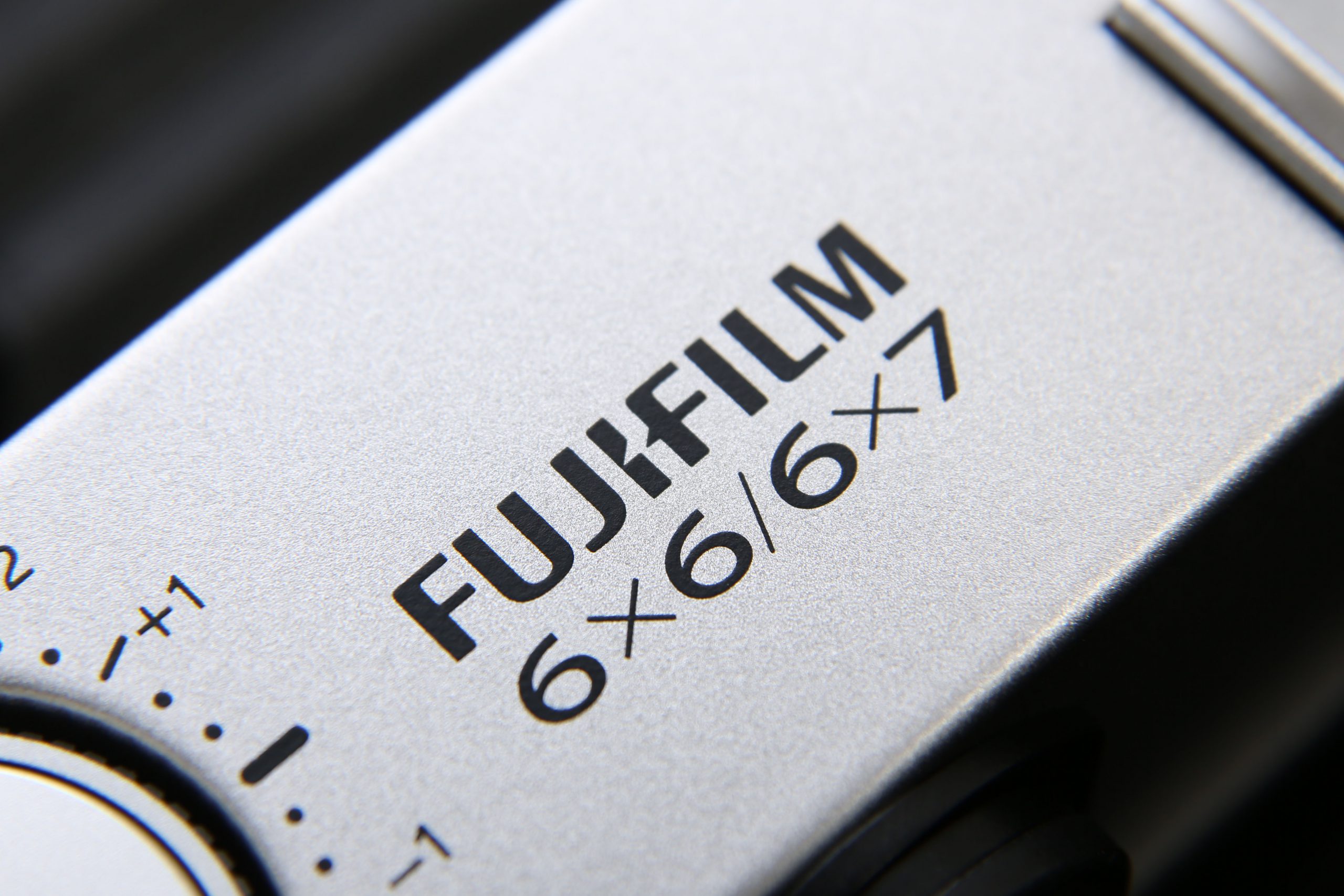 カメラ フィルムカメラ FUJIFILM GF670 Professional 使用レビュー 【コンパクトな蛇腹中判 