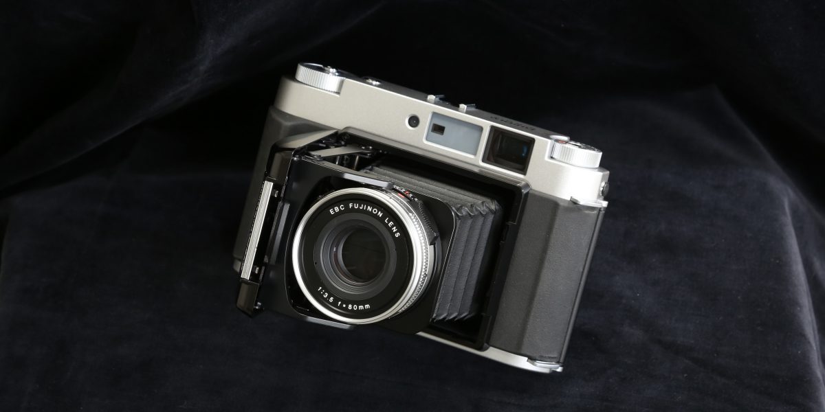 カメラ フィルムカメラ FUJIFILM GF670 Professional 使用レビュー 【コンパクトな蛇腹中判 