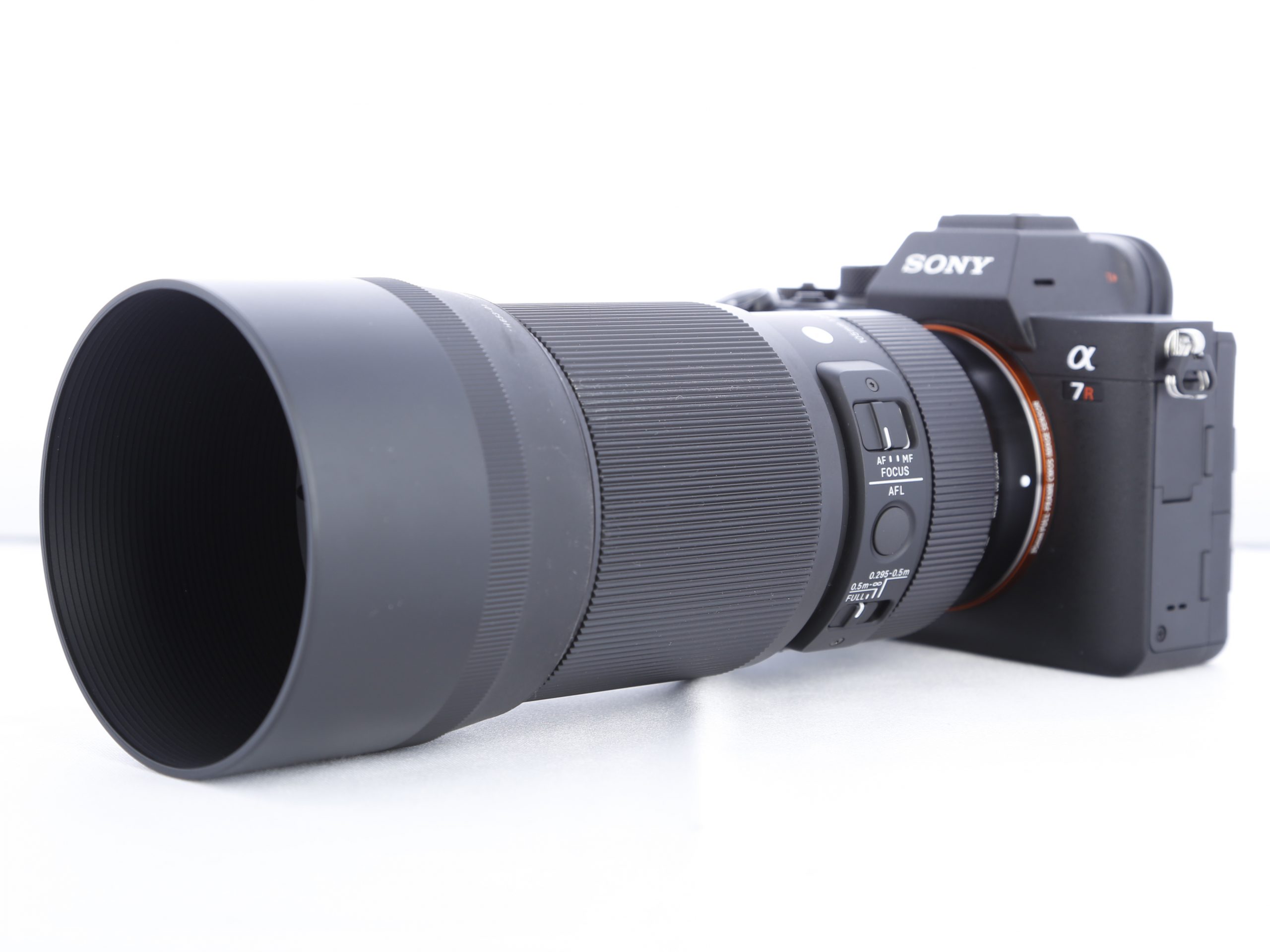 商品レビュー】異次元の日常を見てみよう『SIGMA 105mm F2.8 DG DN ...