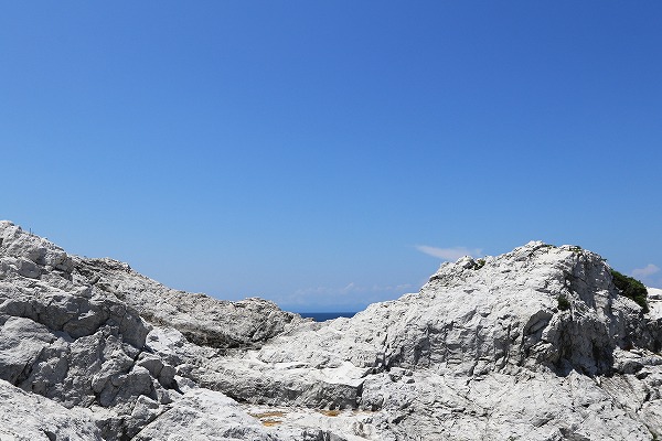 【作例付き撮影地情報】 和歌山県の夏「日本のエーゲ海!?・白崎海岸」