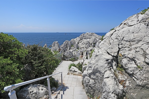 【作例付き撮影地情報】 和歌山県の夏「日本のエーゲ海!?・白崎海岸」