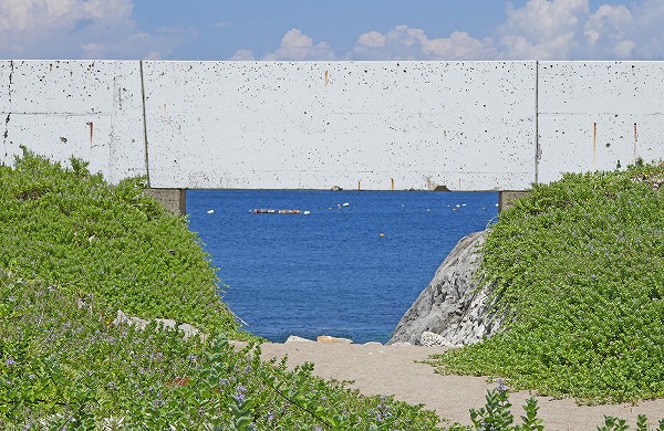 【作例付き撮影地情報】 和歌山県の夏「日本のエーゲ海!?・白崎海岸」