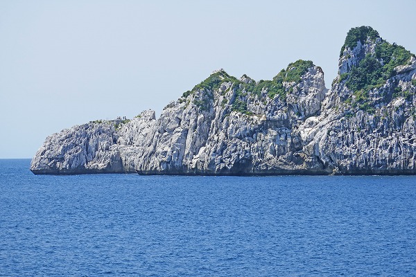 【作例付き撮影地情報】 和歌山県の夏「日本のエーゲ海!?・白崎海岸」