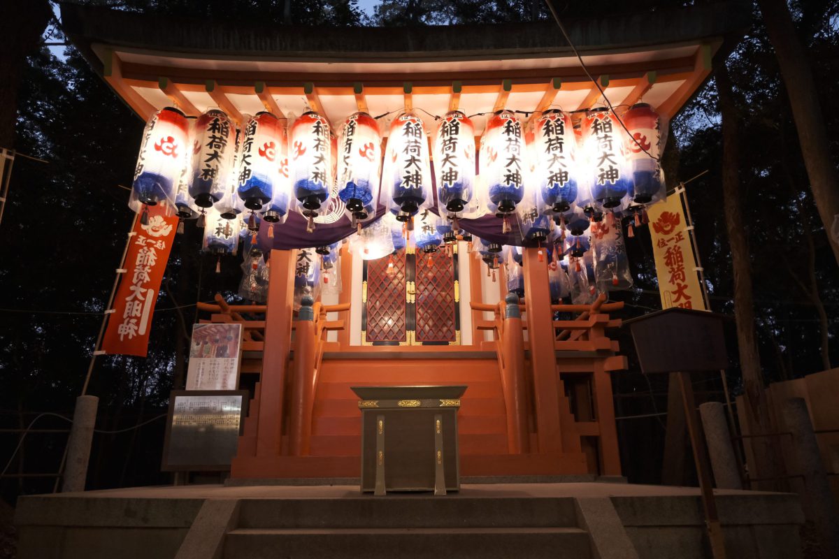 西宮神社 境内 早朝