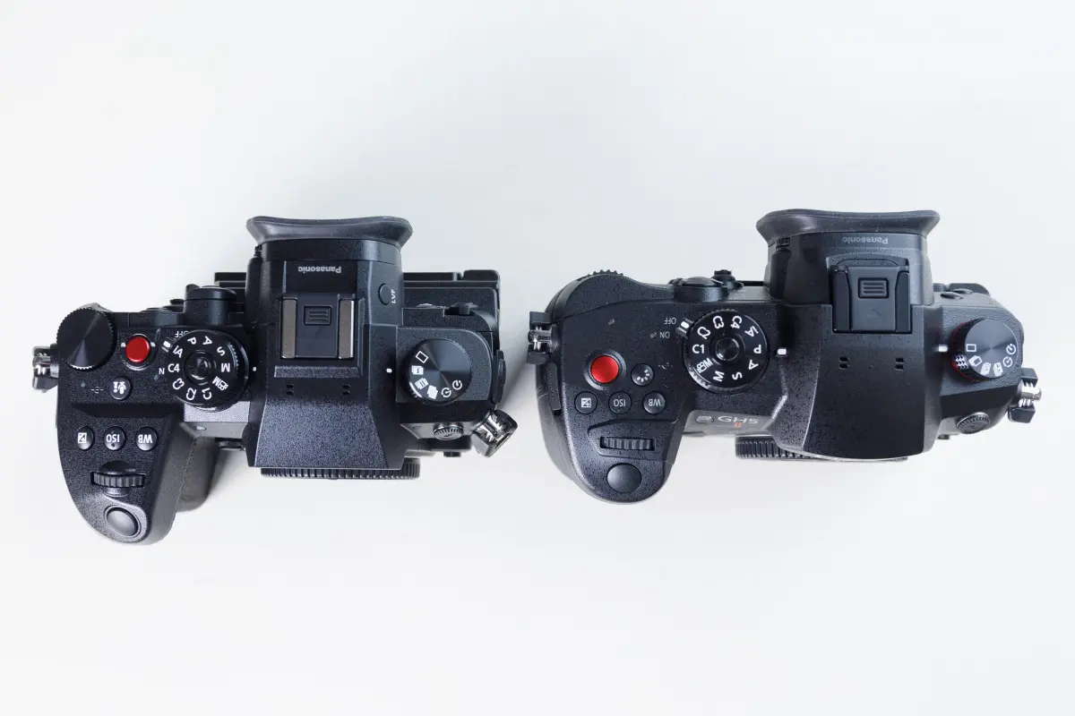 LUMIX GH6とGH5 IIとの比較上から
