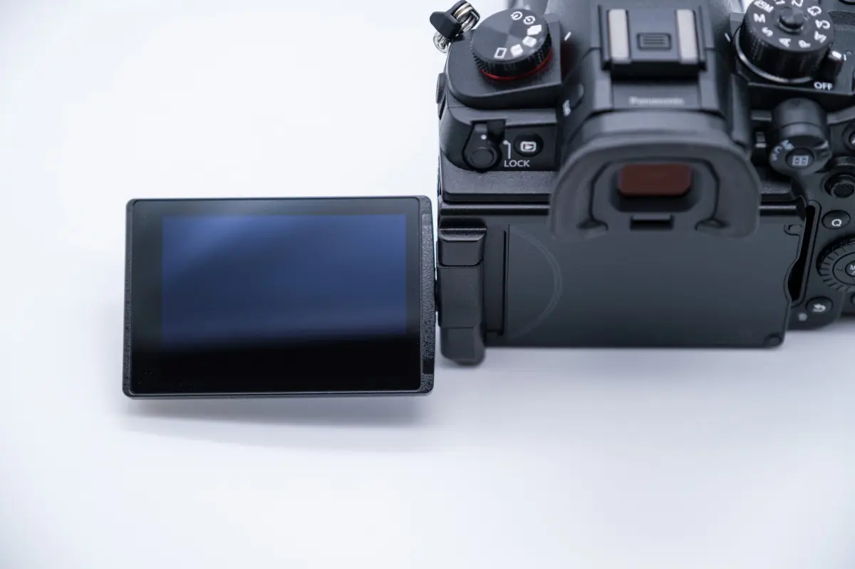 LUMIX GH6のチルトフリーアングル