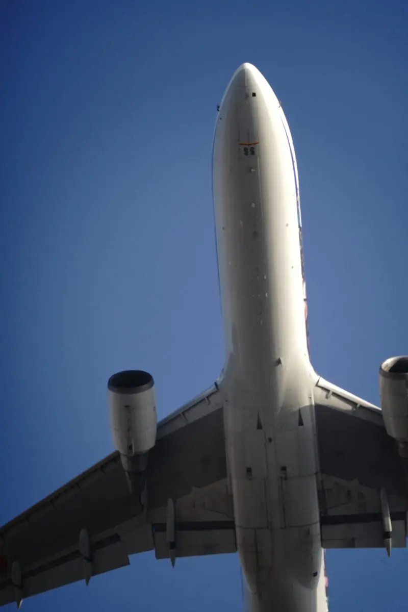 SZ 500mm F8 Reflex MF  作例　飛行機