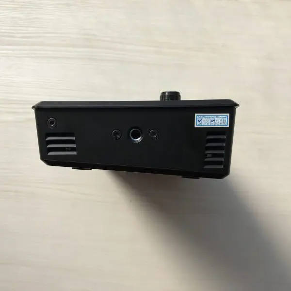 LIVEPRO右側面