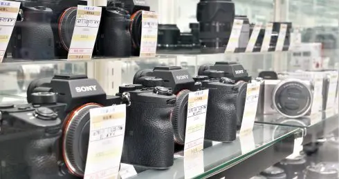 ソニーなどミラーレス一眼など充実の品揃え