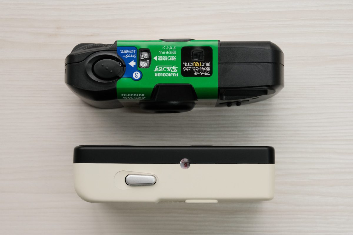 Reto Ultra wide and slim　写ルンですとのサイズ比較